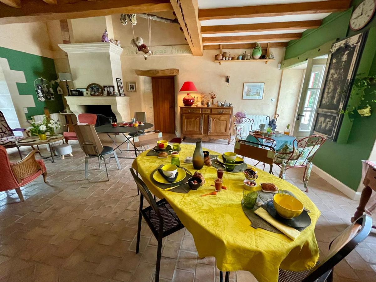 Le P'Tit Nid De Gabriel Bed and Breakfast Les Touches-de-Périgny Buitenkant foto